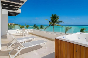 Punta Palmera Beach Front with private cold jacuzzI